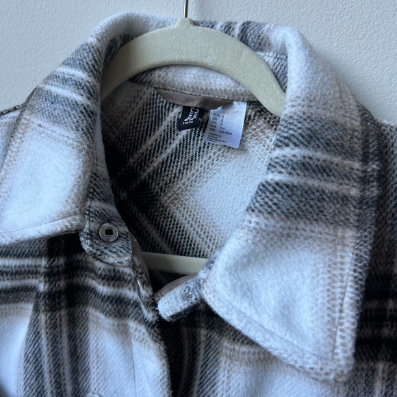 Plaid Button-Up Shacket - Picture 2 of 3